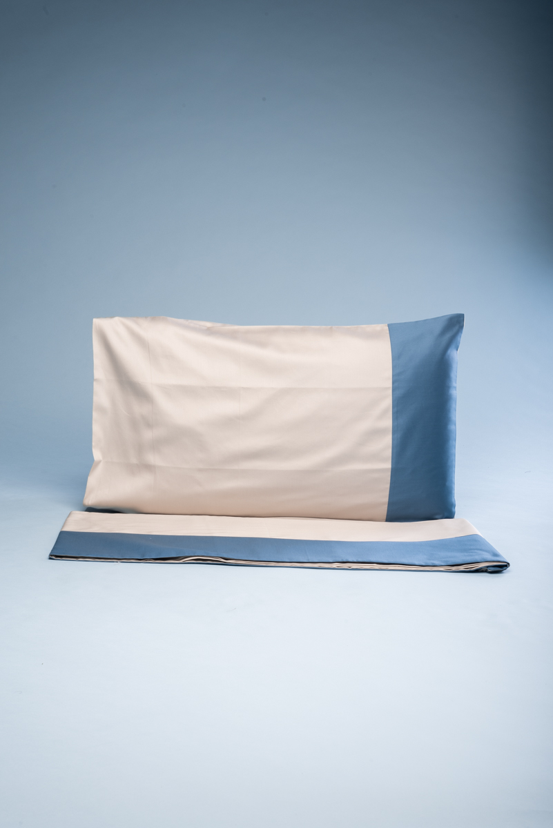 Completo letto singolo in rasatello di cotone corda con fascia azzurra