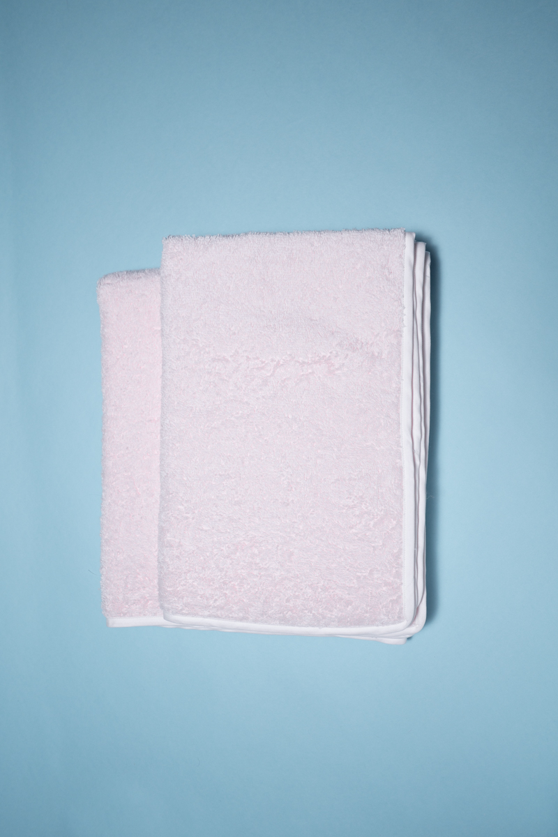 Dovi | coppia asciugamani in spugna rosa con bordo bianco