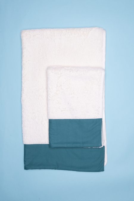 Dovì | coppia di asciugamani in spugna con bordo in tessuto ottanio